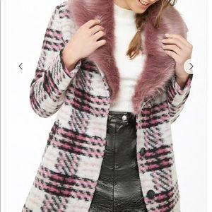 Forever 21 Plaid Coat w/ Faux Fur BRAND NEW medium